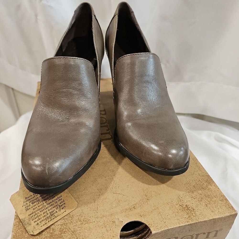 Born Krista Grey Size 9.5 Womens Heel
